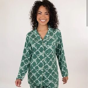 NWT In My Sundays Sold Out Christmas Green Bow Pajamas size M